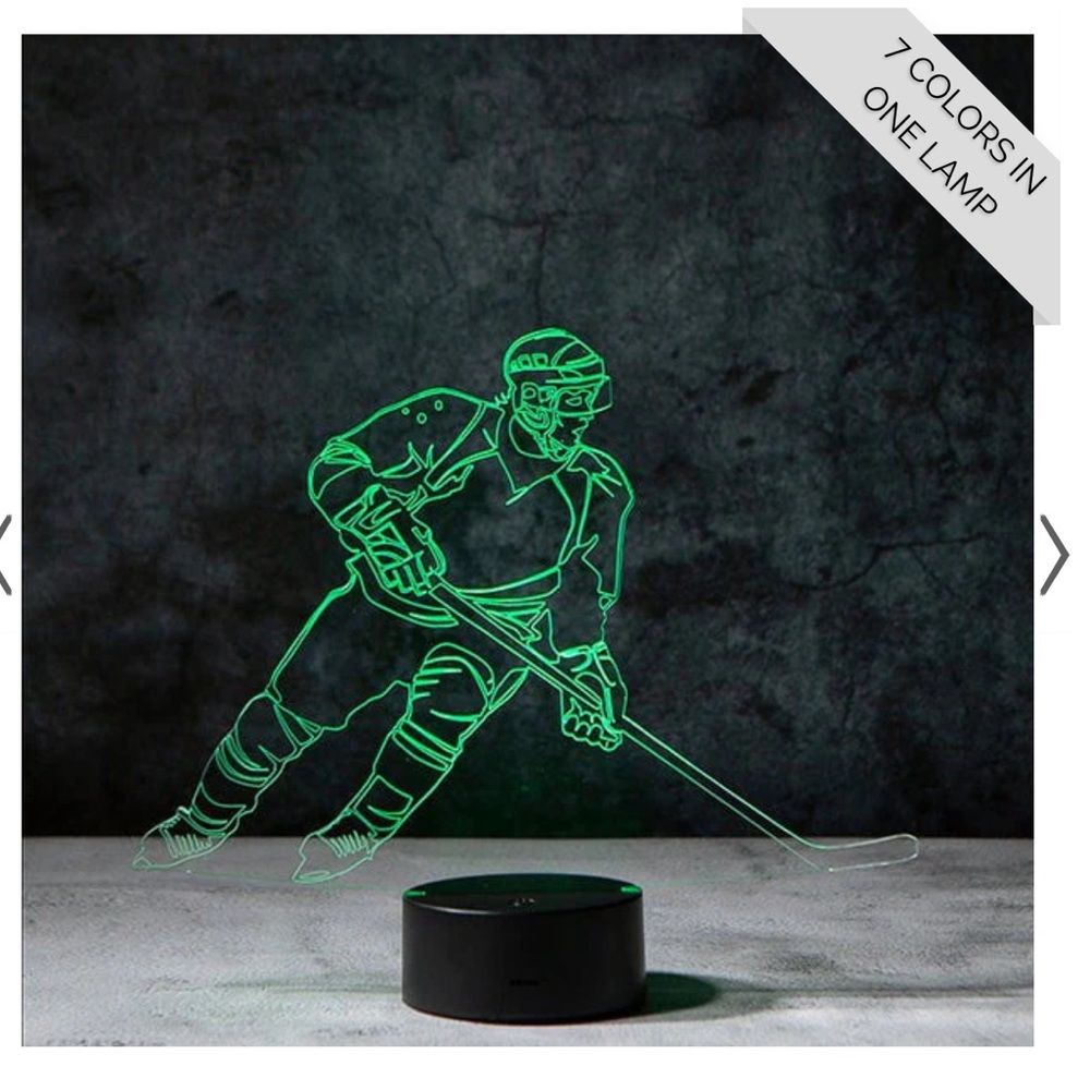 Lampeez Hockey Lamp
7 colors in one lamp
new in box